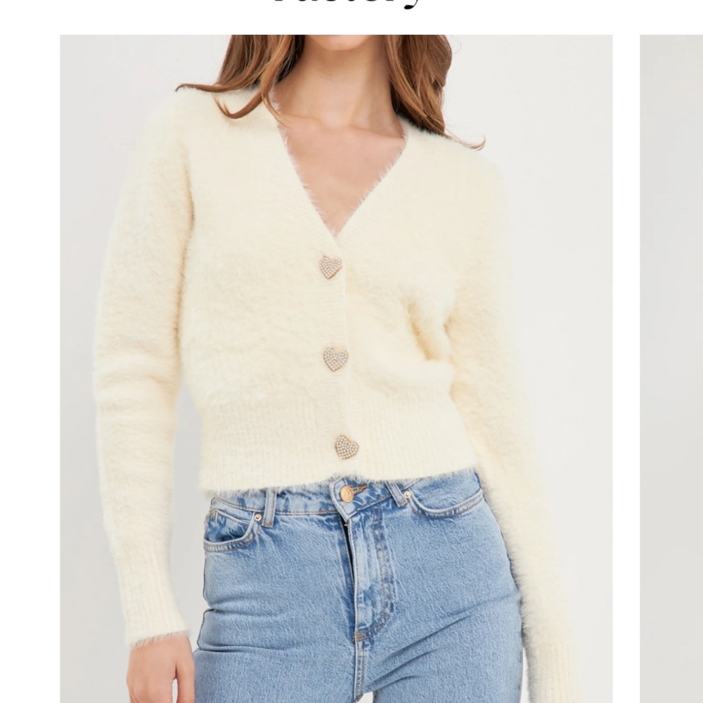 FEATHERED PLUSH HEART buttoned cardigan